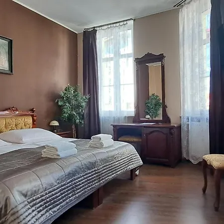 Bed & Breakfast Gosciniec & 3*
