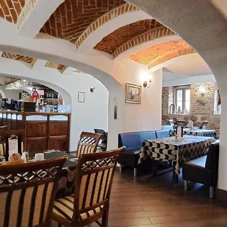 Gosciniec &
